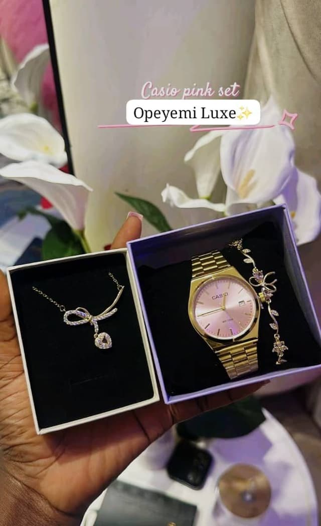 Executive gift set for her